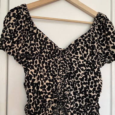 Leo Top 