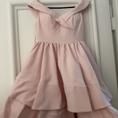 Romantisches Kleid in Rosa