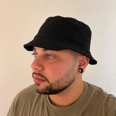 Schwarzer Bucket Hat