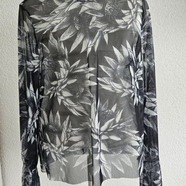 Top transparent fleuri noir et blanc
