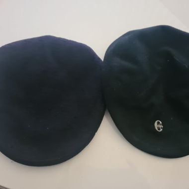 Bonnets à béret noirs