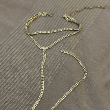 Collier doré scintillant