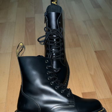 Jadon dr marten platform boots