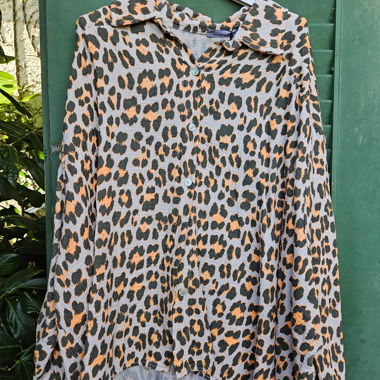 Oversize Leo Musselin Bluse in Neon Orange