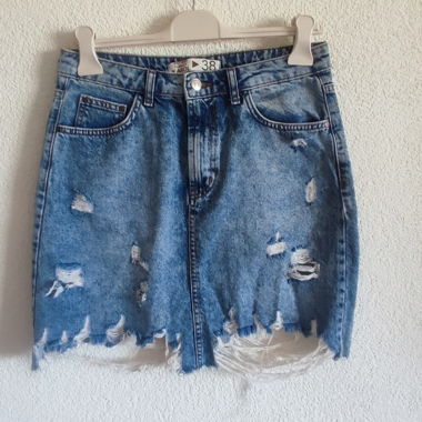 Zerissener Jeans-Minirock