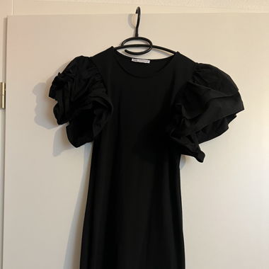 Robe manches bouffantes Zara