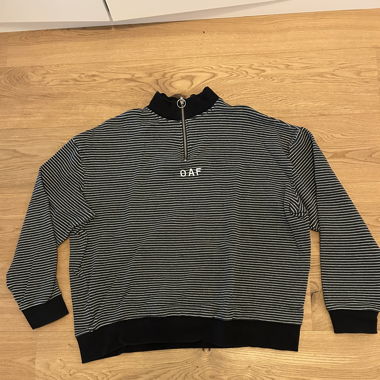 Lazy oaf sweatshirt L 