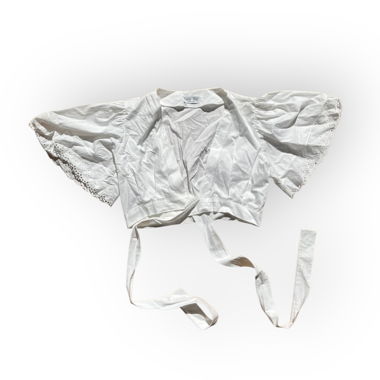White Bee Me linen blouse with ruffle sleeves