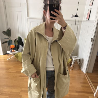 Oversized 90ies coat in beige