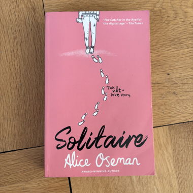 Solitaire von Alice Oseman (Taschenbuch)