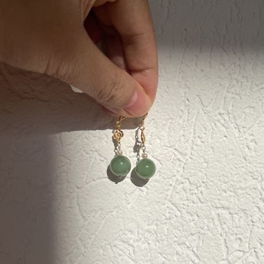 Boucles d’oreilles pendantes en jade vert