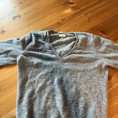Pull cachemir col en V
