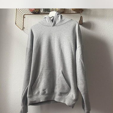 grey hoodie