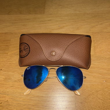 Lunettes de soleil Ray-Ban Aviator bleu miroir