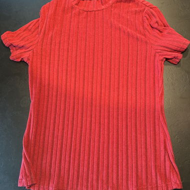 Red ribbed T-shirt