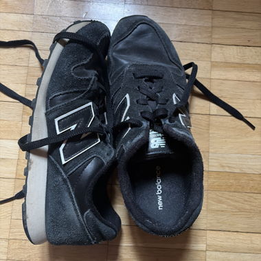 Black New Balance Sneakers