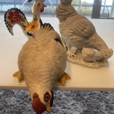 Figurines divers poules coqs