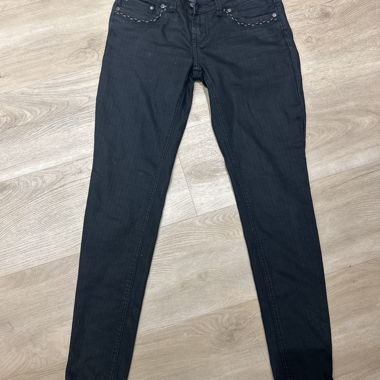 Schwarze beschichtete Hose