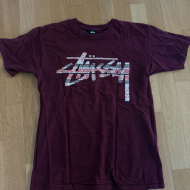 T-shirt Stussy bordeaux M