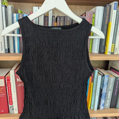 Stradivarius Ruffle Top schwarz 
