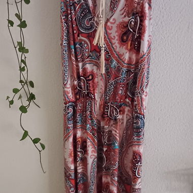 Robe très longue orange à motifs 