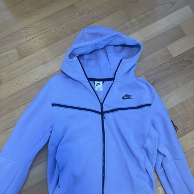 Nike Tech