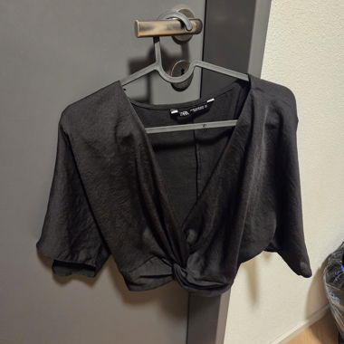 Zara schwarzes Wickeltop