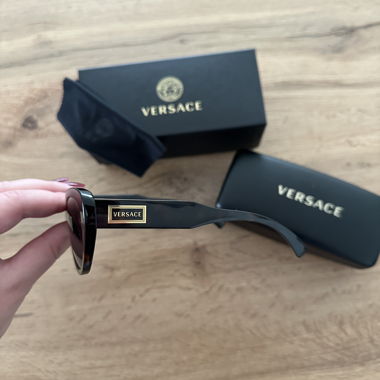 Occhiali da sole Versace con astuccio