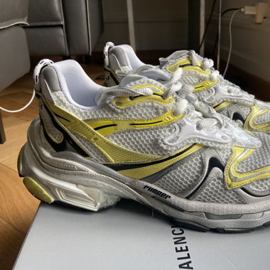 Balenciaga Runner 2.0 Sneakers