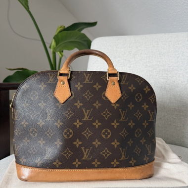 Louis Vuitton Alma PM Handtasche