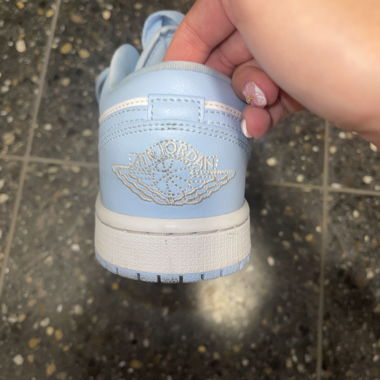 Jordan 1 low 