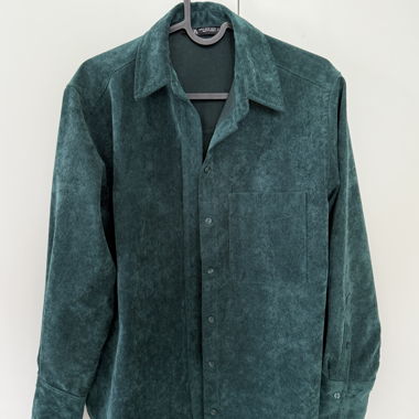ZARA Samthemd in dunkelgrün