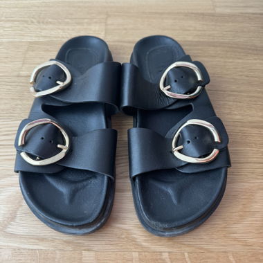 Sandales en cuir ZARA à boucles - taille 36