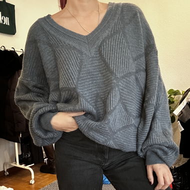Wool V-Neck Pullover Oversize