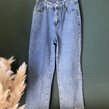 Jeans a vita alta e gamba larga