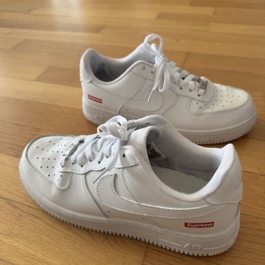 Nike Air Force 1 Supreme 