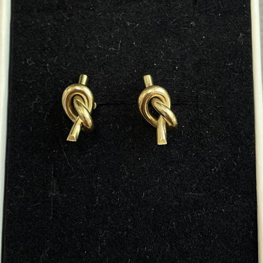 Goldige Ohrringe Knotte neu