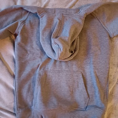 Grauer Hoodie