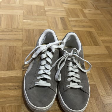 Sneaker