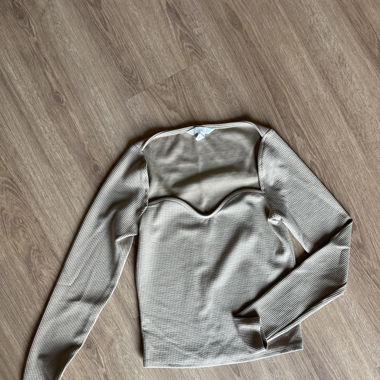 H&M Beige Heart-Shaped Top 