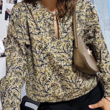 Bluse mit Blumenmuster