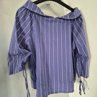 Violette gestreifte Bluse
