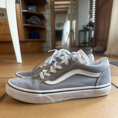Vans T39 grises comme neuves 