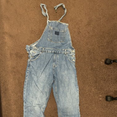 Latzhose zu verkaufen