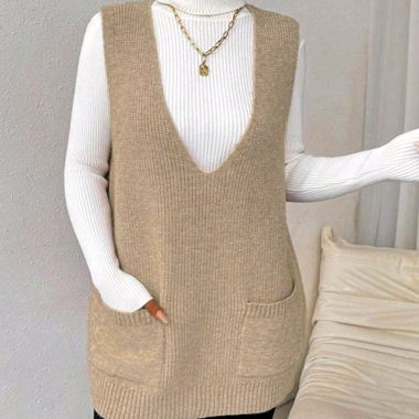 (016) Gilet en maille à encolure en V