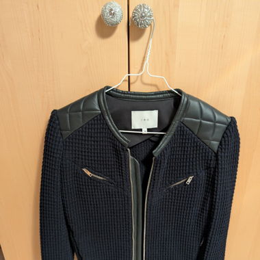 Schwarze Jacke