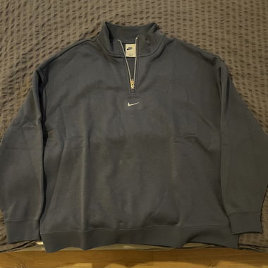 Nike pullover