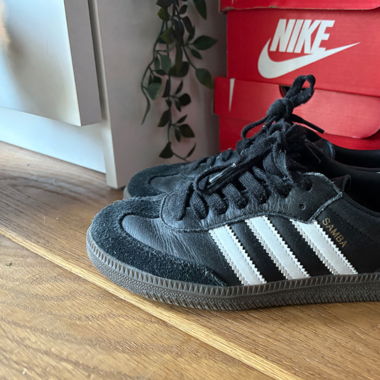Adidas Sambas