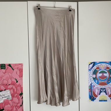 Maxi satin-like skirt