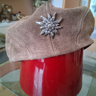 Cappello da Trachten in camoscio marrone con stella alpina